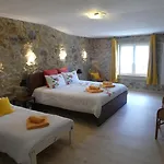 Oda ve Kahvaltı D'hotes Les Gragniotes Tournissan