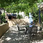 D'hotes Les Gragniotes Oda ve Kahvaltı 3*