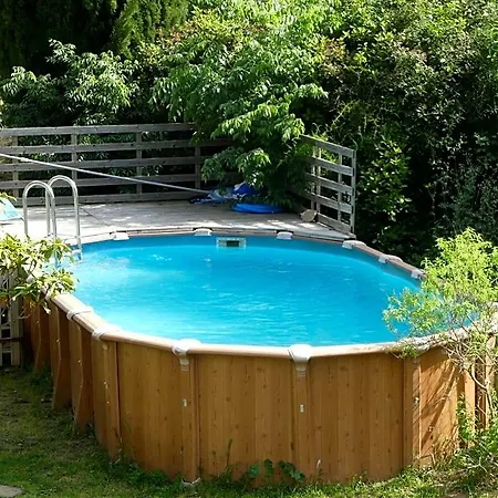 D'hotes Les Gragniotes Bed and Breakfast 3*
